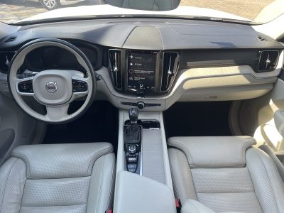 VOLVO XC 60 T5 INSCRIPTION 2.0 TB 16