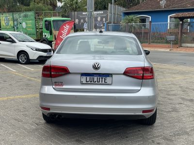 VOLKSWAGEN JETTA COMFORTLINE 2.0 8V AUT