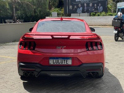 FORD MUSTANG PERFORMANCE GT V8 5.0