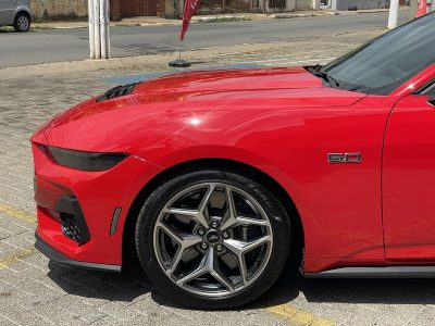 FORD MUSTANG PERFORMANCE GT V8 5.0