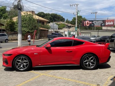 FORD MUSTANG PERFORMANCE GT V8 5.0